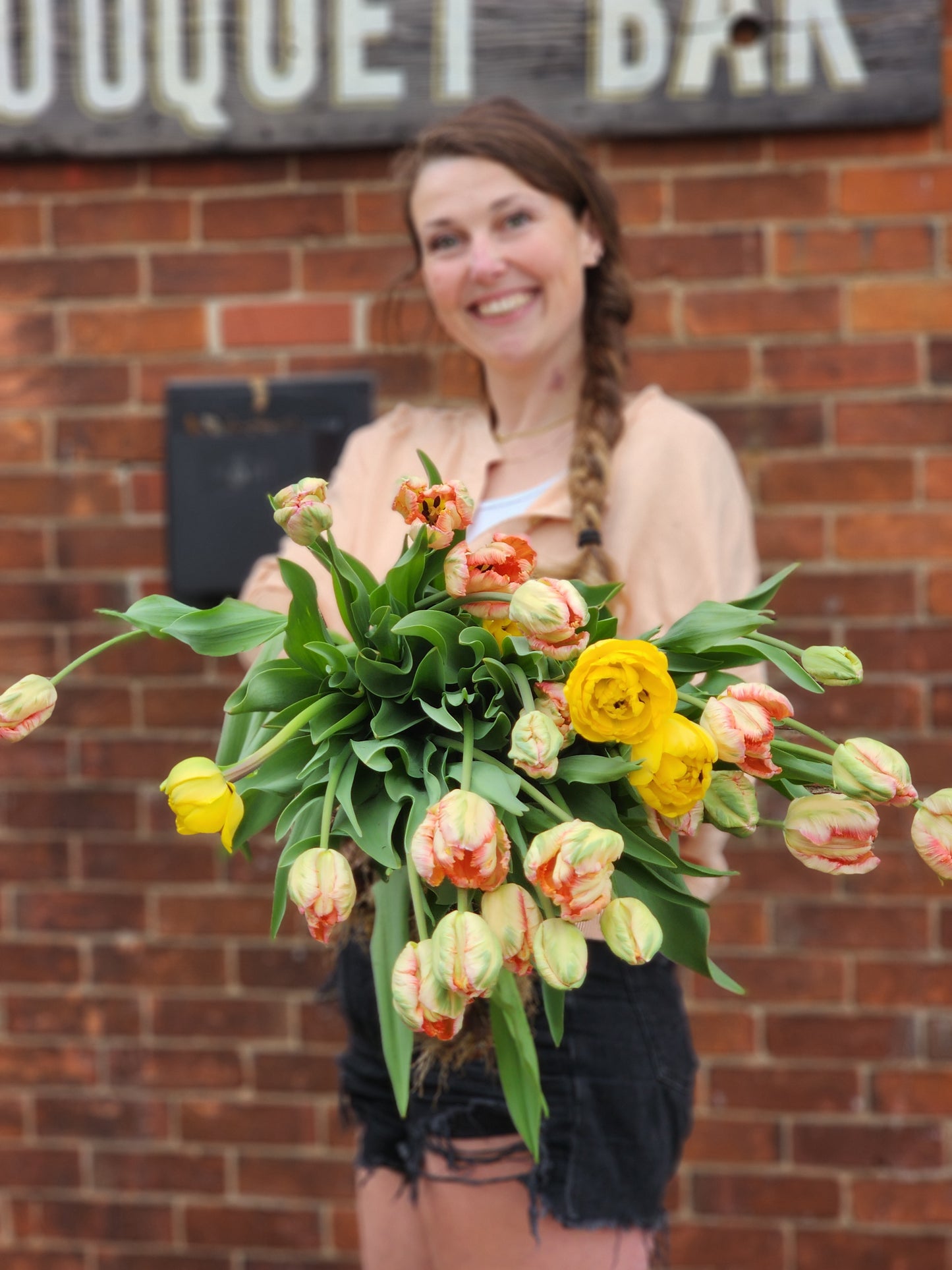 Apricot Parrot Tulip
